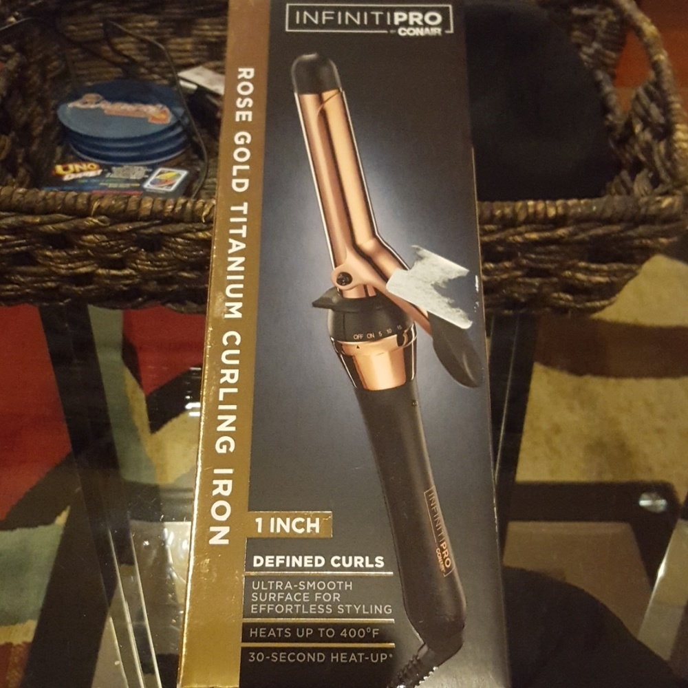 InfinitiPRO Conair curling iron